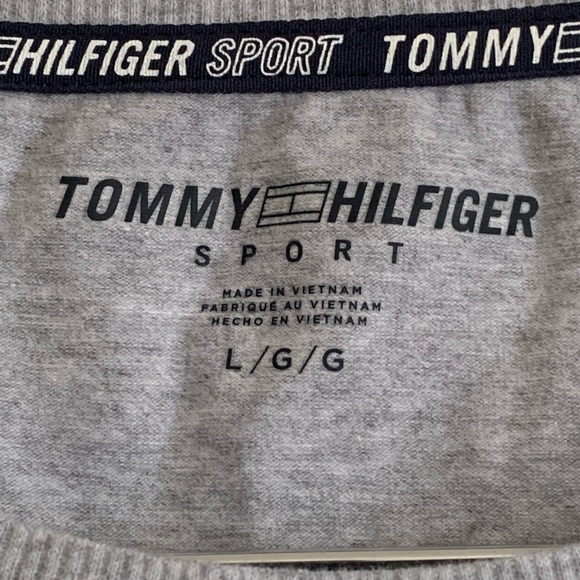 NWOT Tommy Hilfiger Long Sleeve Lightweight Sport Tee - Picture 4 of 4